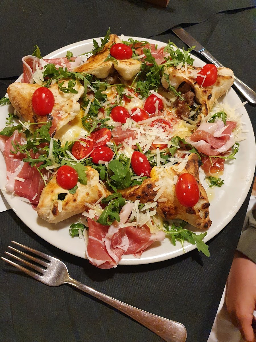Masaniello Pizza & Restaurant Photo 9
