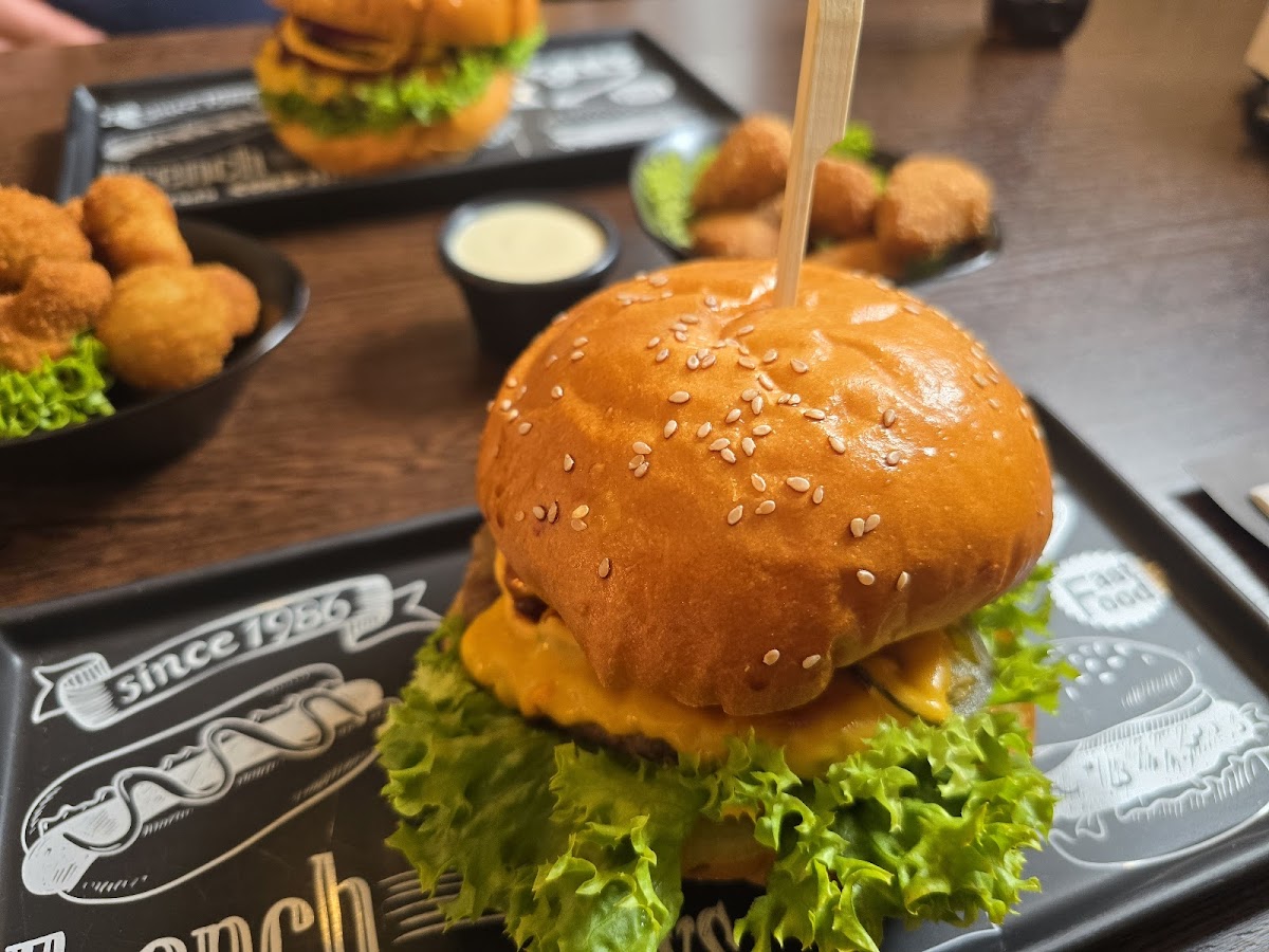 Biggi's Burger Photo 4