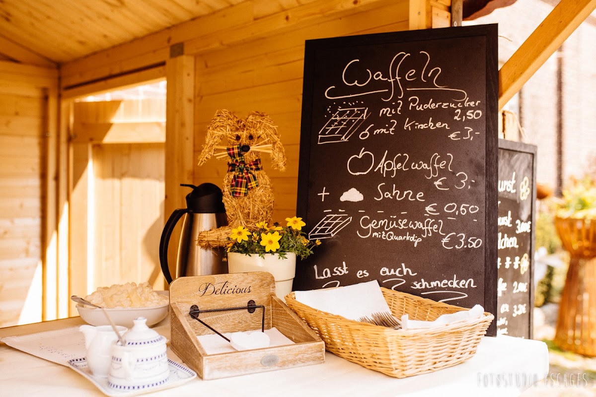 Café in the little garden Photo Menu 1
