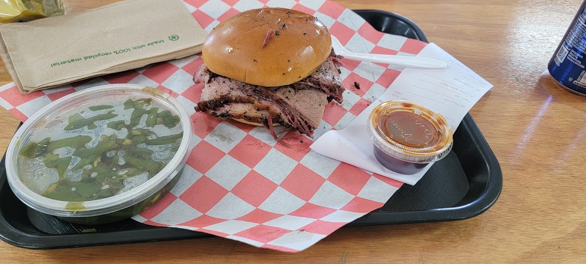 Smokin Barrel Barbeque Photo 9