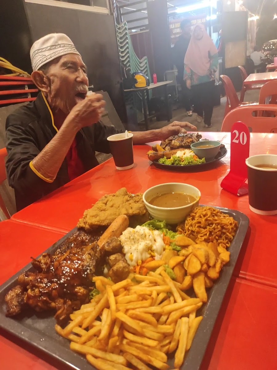 Western Burung Hantu Photo 2
