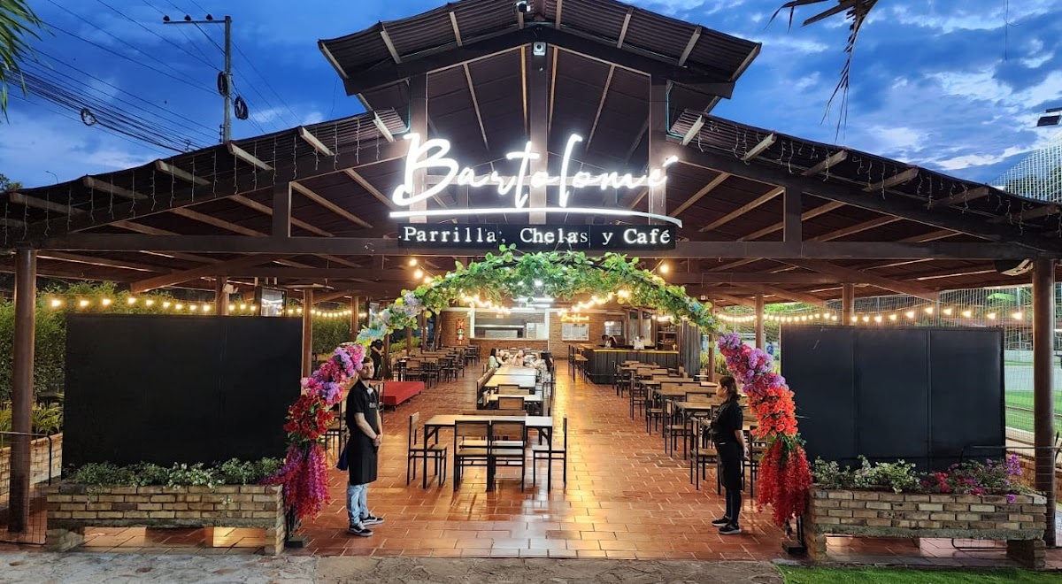 Bartolome Parrilla, Chelas y Café Photo 3
