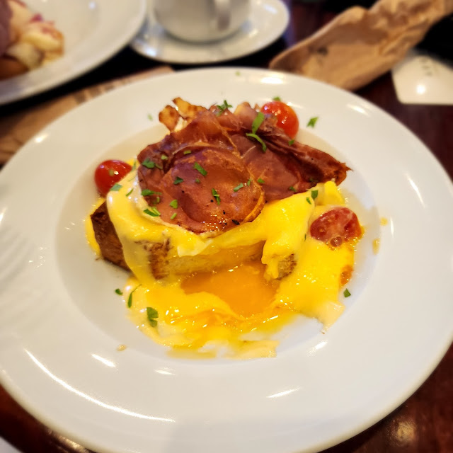 Ovos Beneditinos Com Bacon