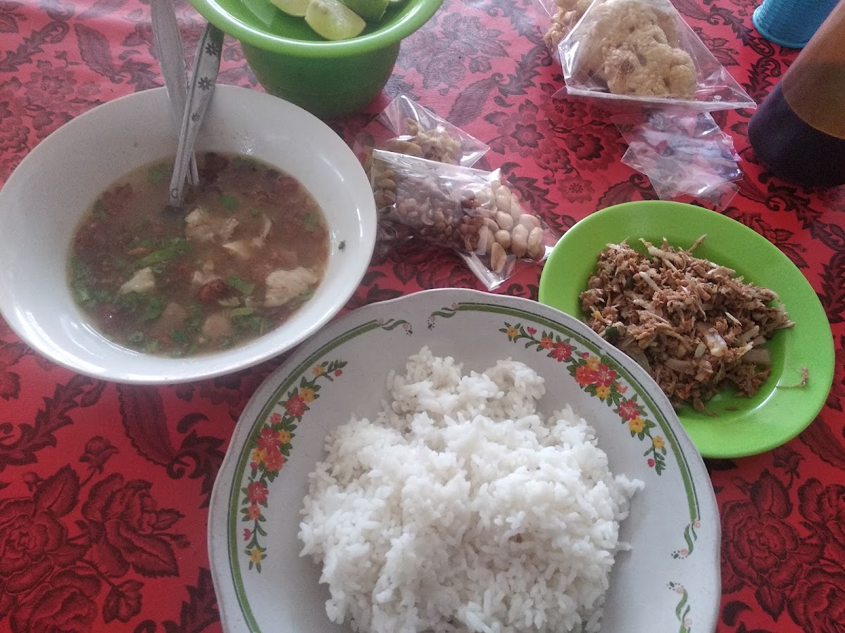 WBD Warung Soto Bu Dewi Trenggana Photo 3