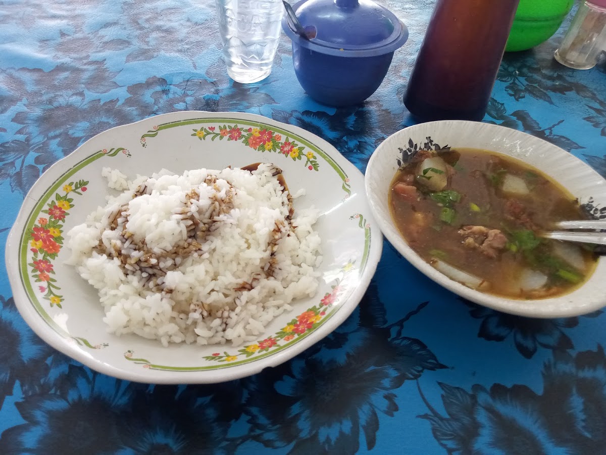 WBD Warung Soto Bu Dewi Trenggana Photo 5