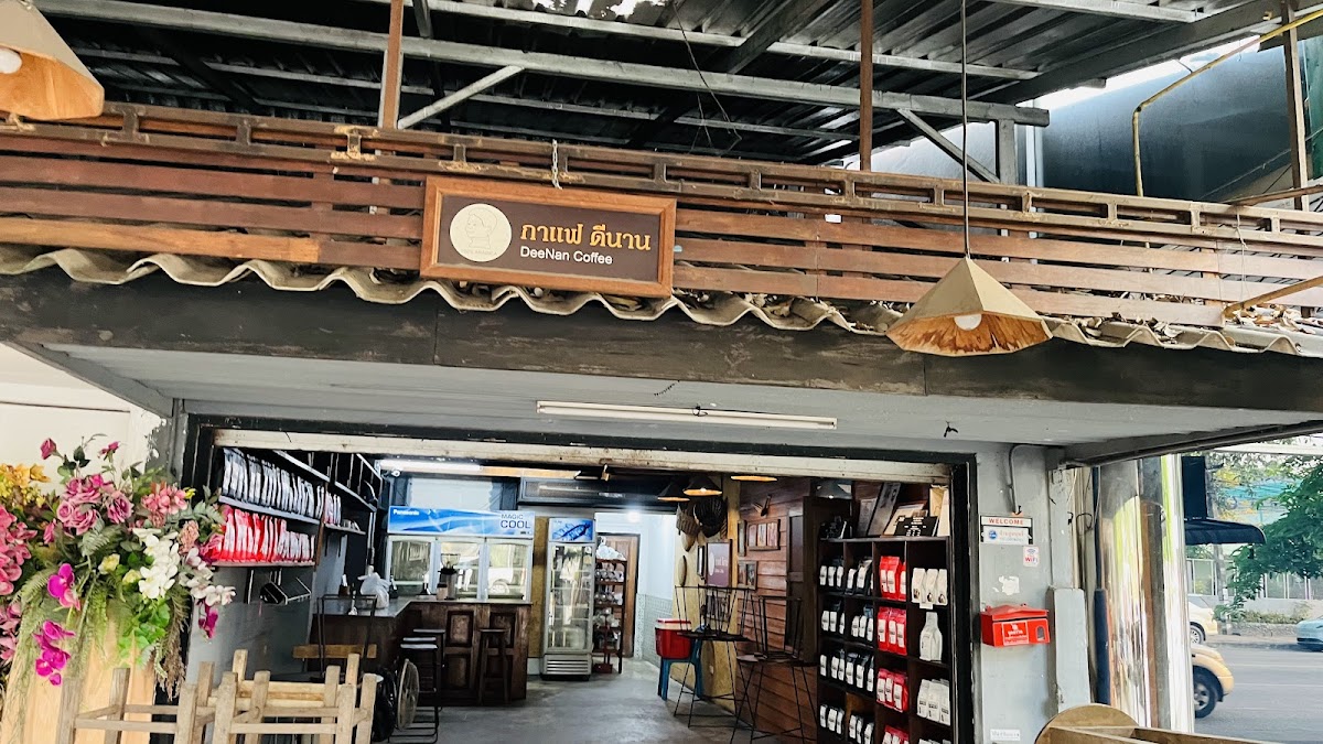 Deenancoffee สาขา หน้าสวนสนแม่แตง Photo 3