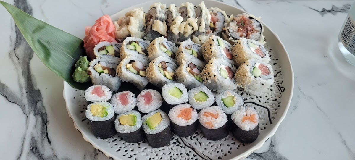 Zen Sushi Eleven Photo 9