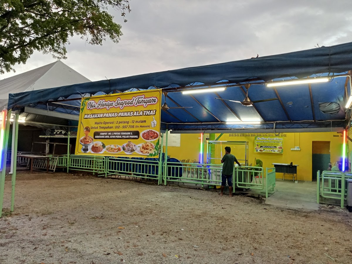 Nur Haniya Seafood Tomyam