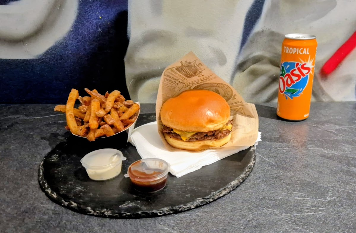 Universal Burger