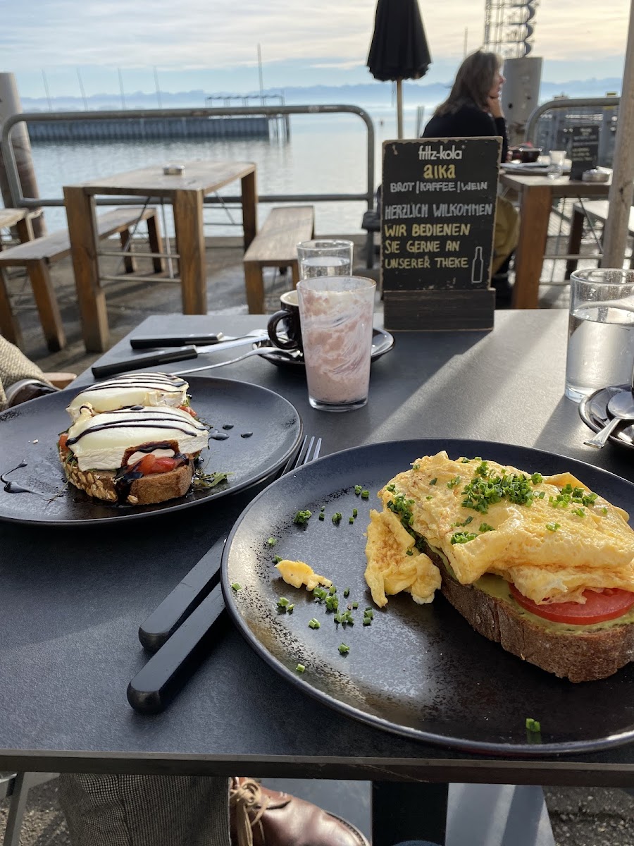 Aika - Brot, Kaffee, Wein und Wärme Friedrichshafen Photo 5