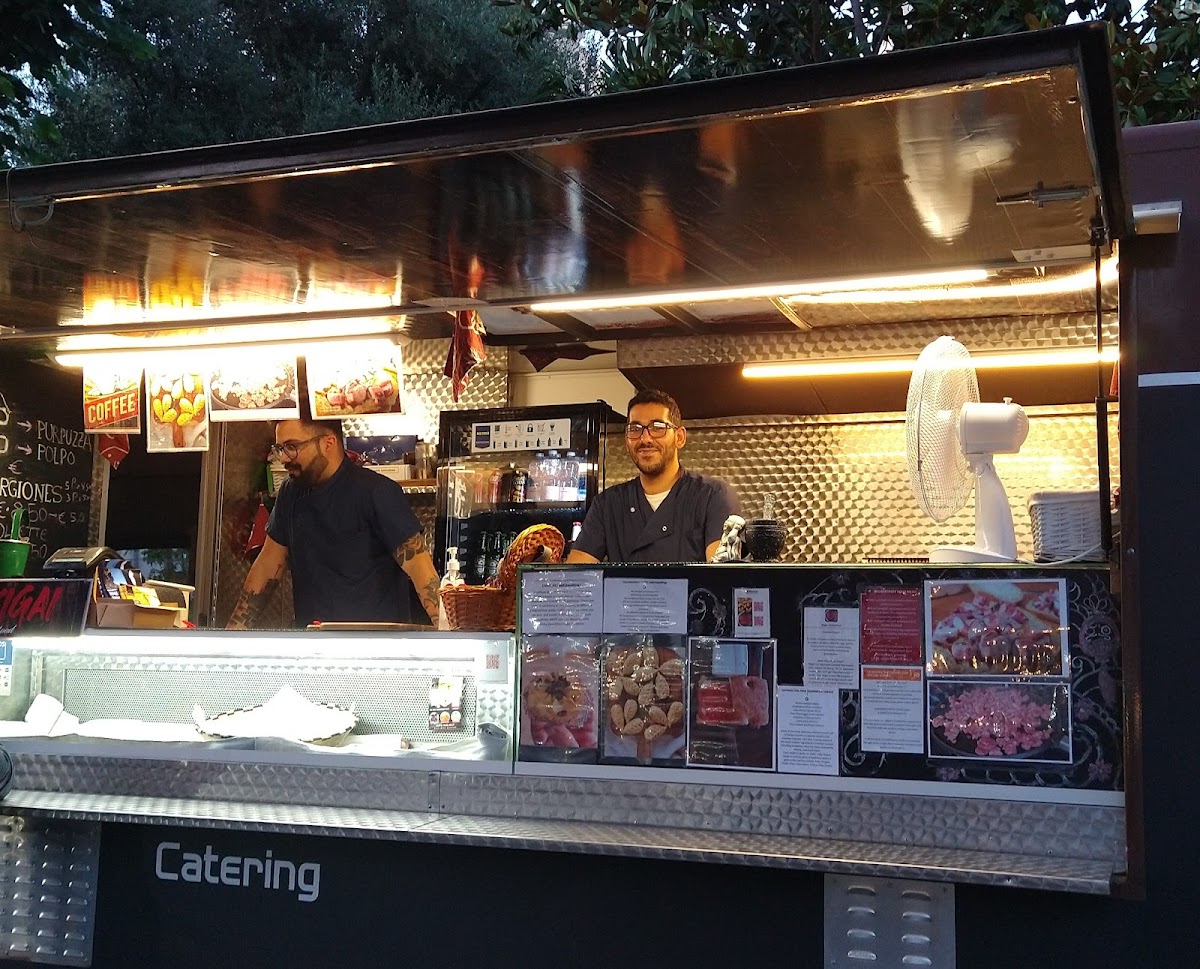 Ikigai street food Photo 6