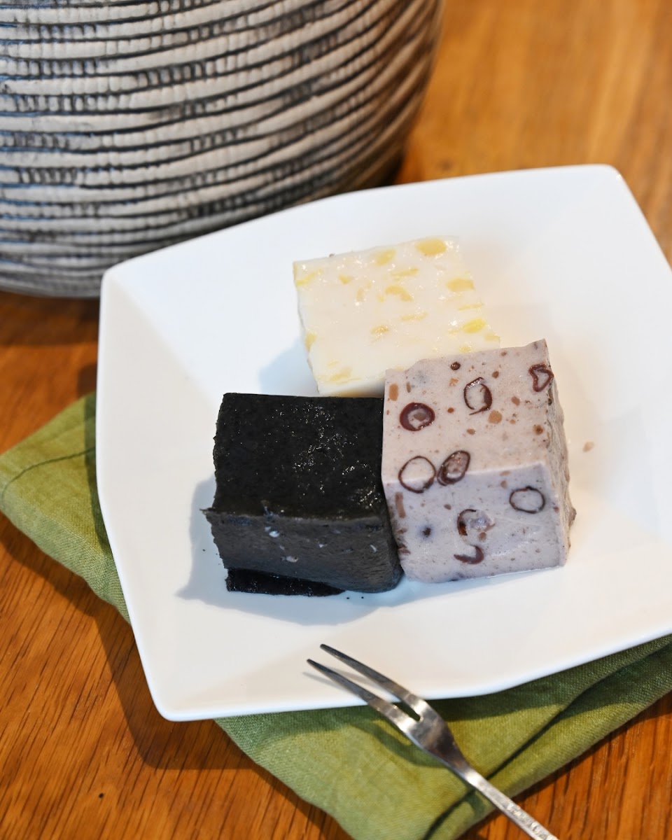 Lotus Seed Liza's Vegetarian Photo 3