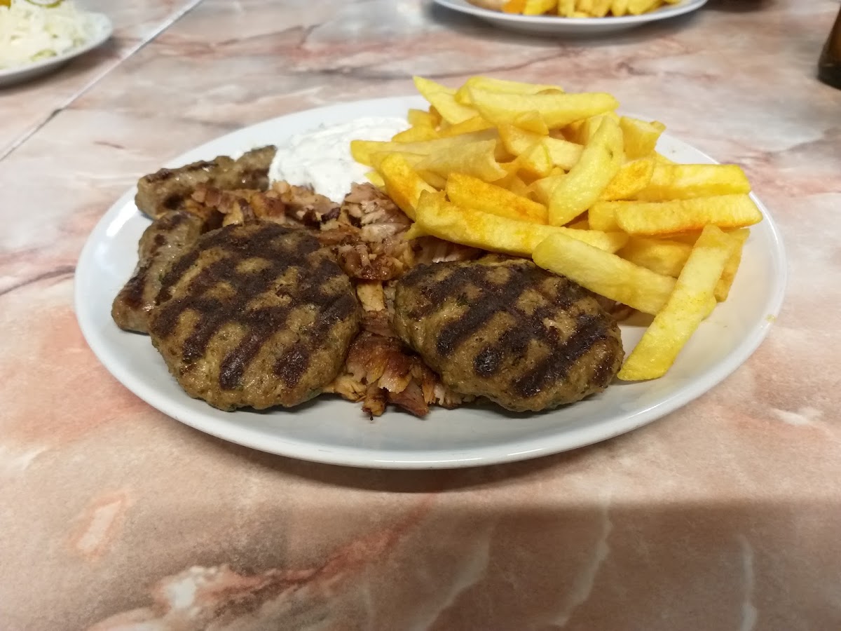 Saloniki Grill Waldniel Photo 6