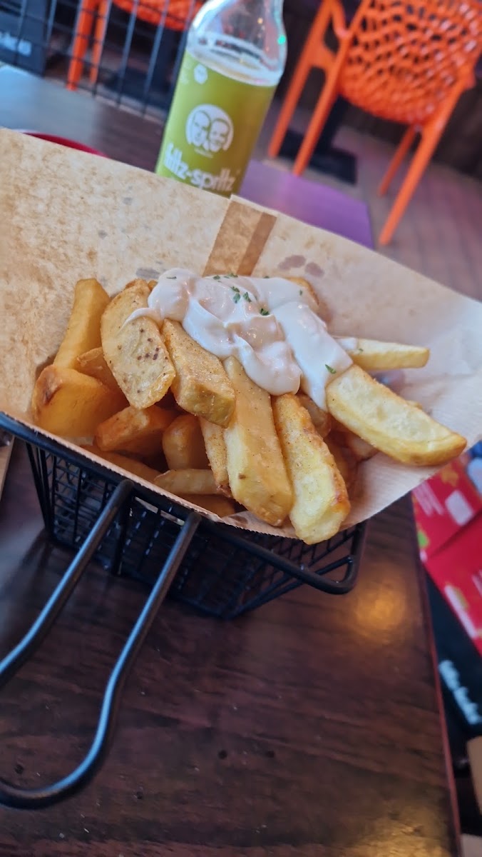 Pommes & Burger Manufakturen Photo 9