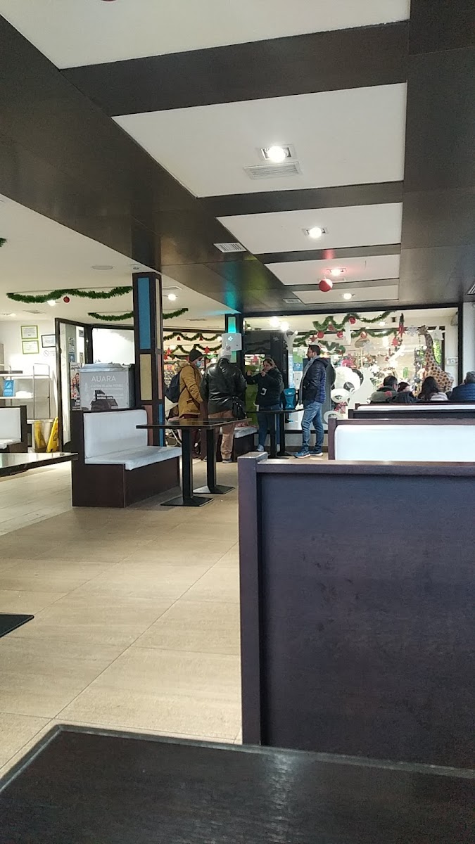 Cafetería del zoo de Madrid Photo 3