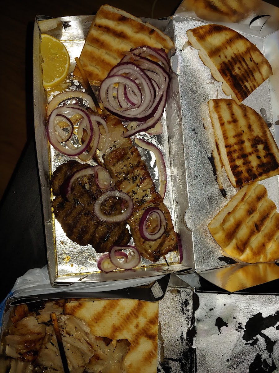 Meat the Greek - Gyros Grill Photo 8