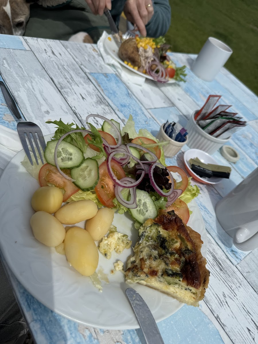 Naze Links Cafe Photo 6