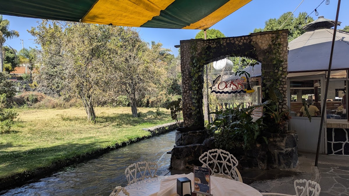 Oasis Restaurant Photo 3
