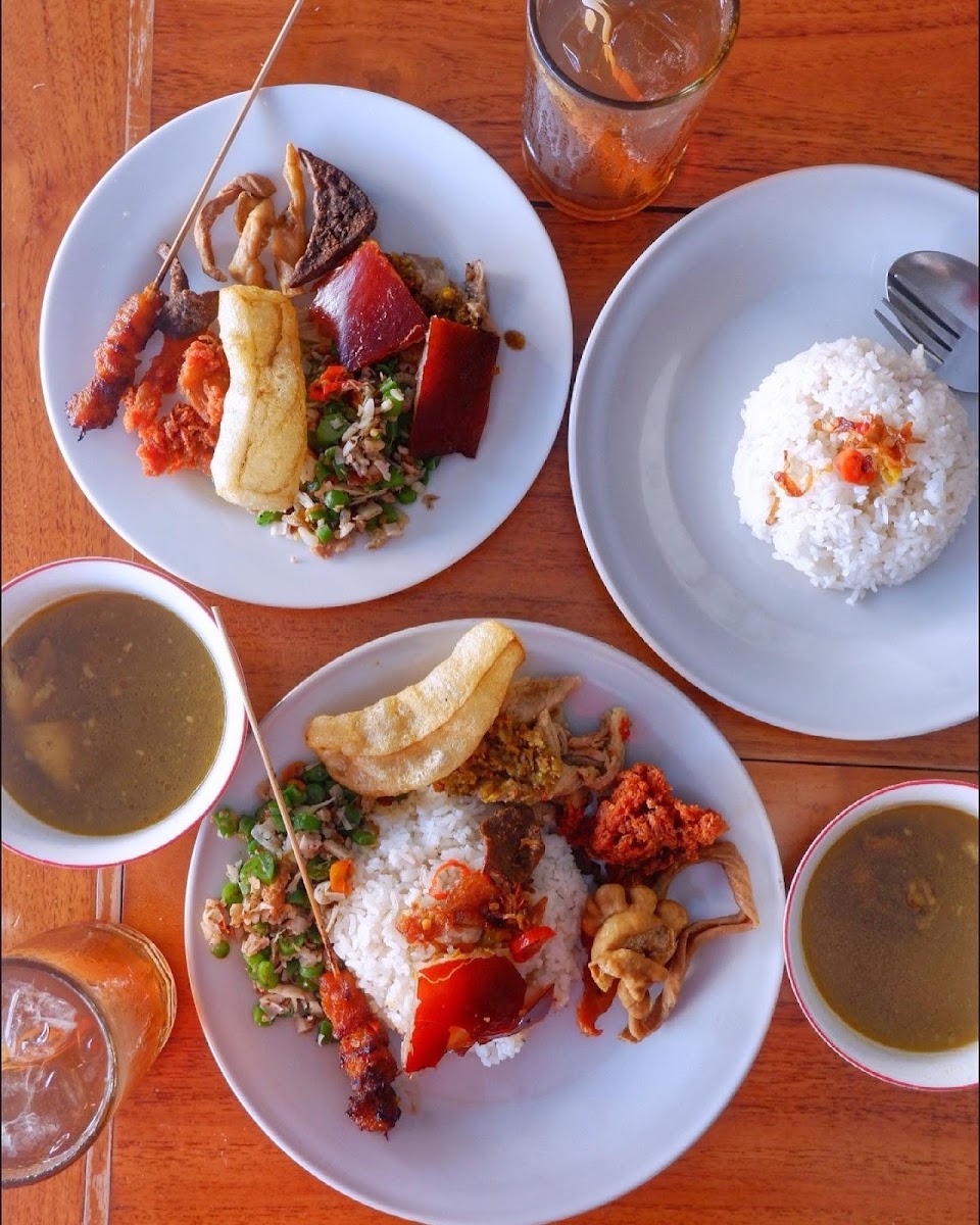 Rumah Makan Babi Guling Rebo Manis Photo 2