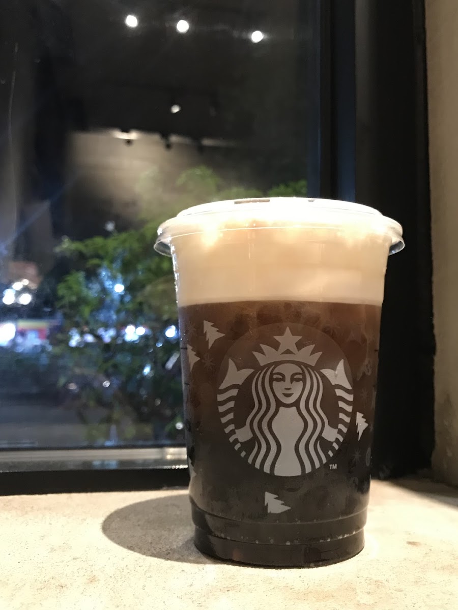 Starbucks Dakong Balay Dumaguete Photo 7