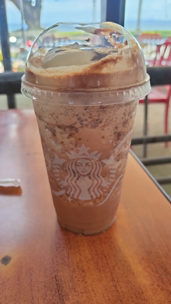 Starbucks Dakong Balay Dumaguete Photo 8