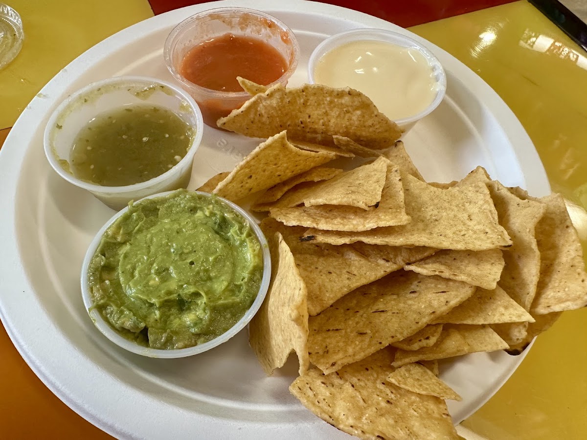 Taqueria Cinco Photo 8