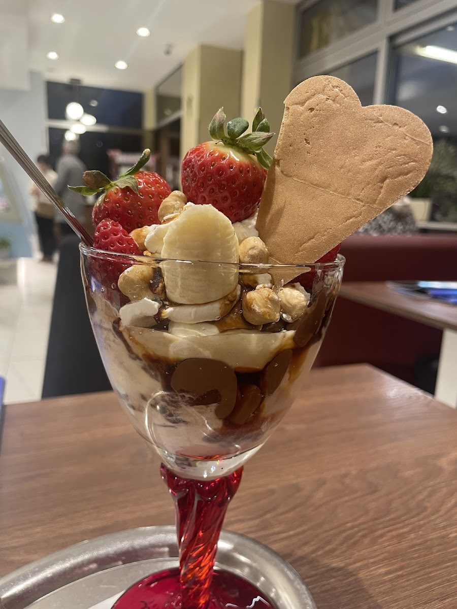 Ice Cream Cafe Riviera Photo 3