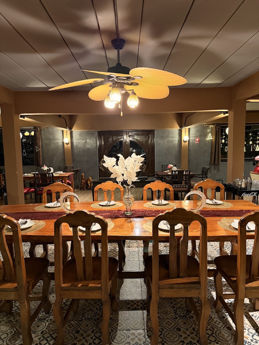 บ้านจันทร์ฉาย - Baan Janchai Restaurant & Wine Photo 3