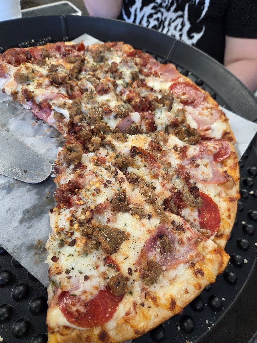 Heavenly Dough Pizzeria Photo 4