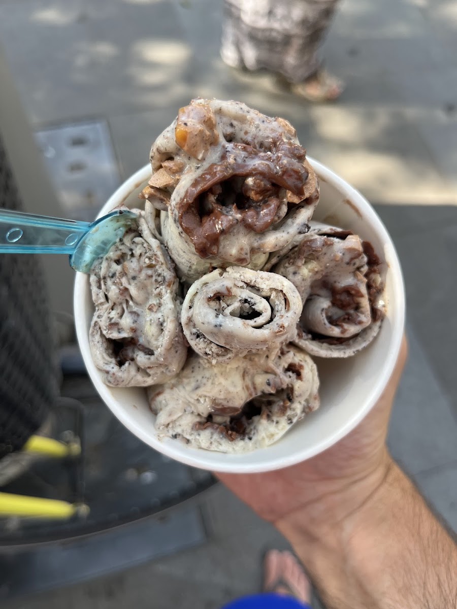 ICE ROLL Photo 5
