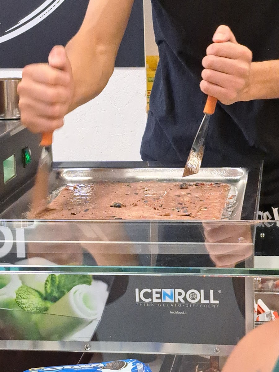 ICE ROLL Photo 6