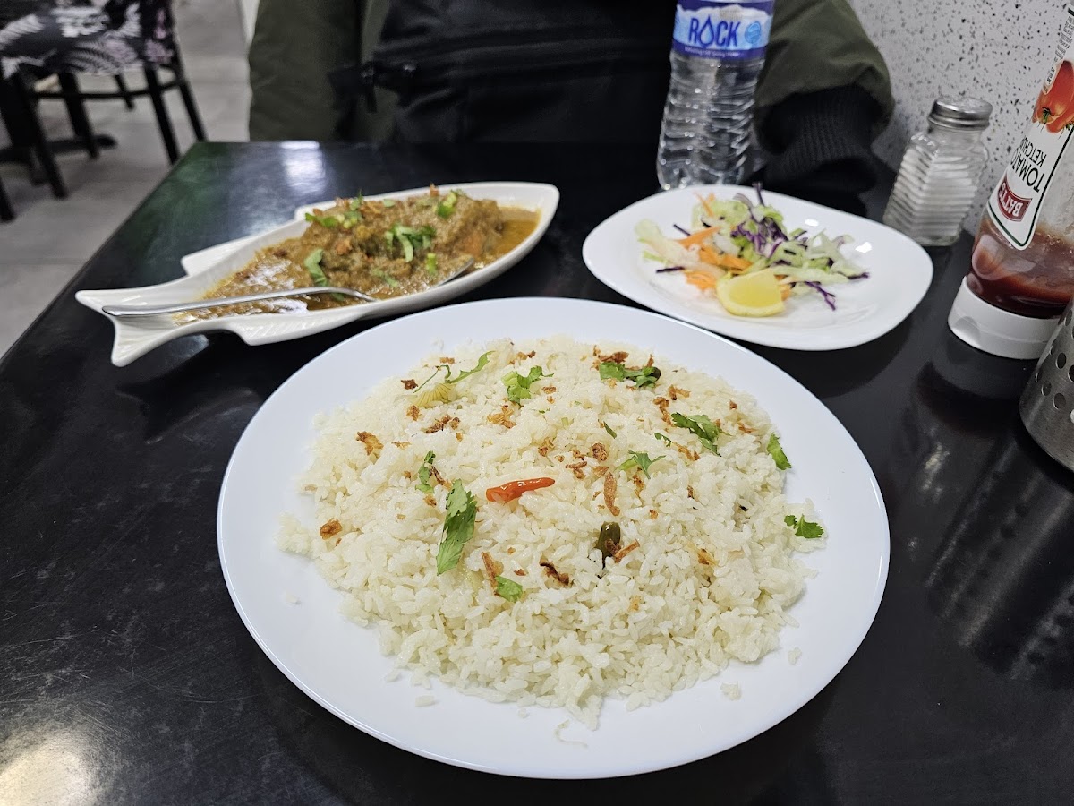 Nisha's Cafe Photo 10