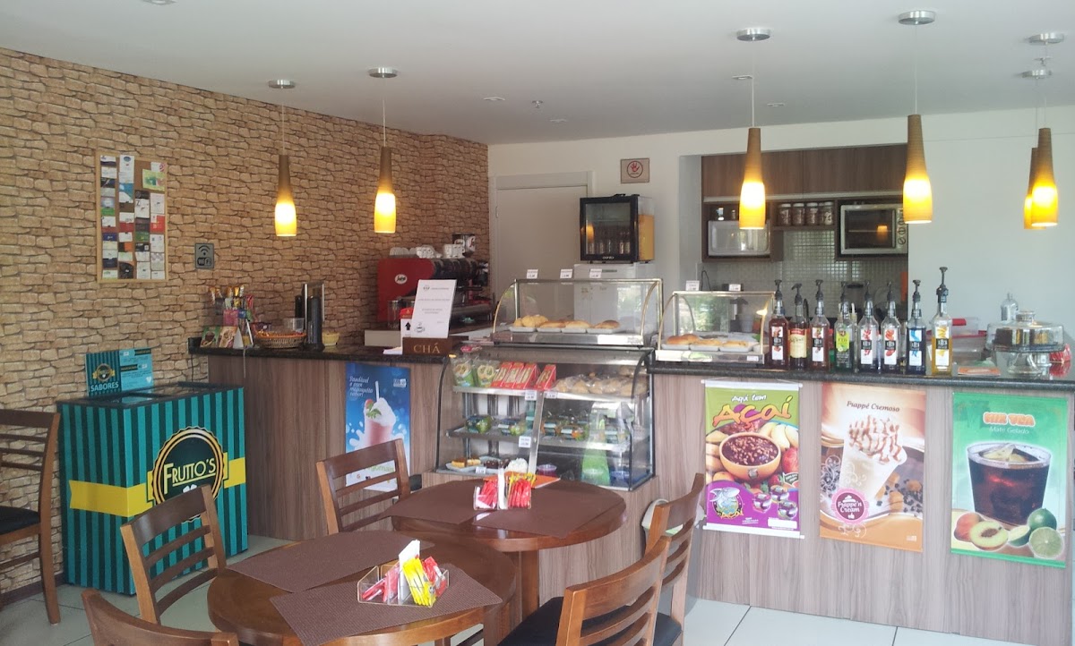 Brothers Café