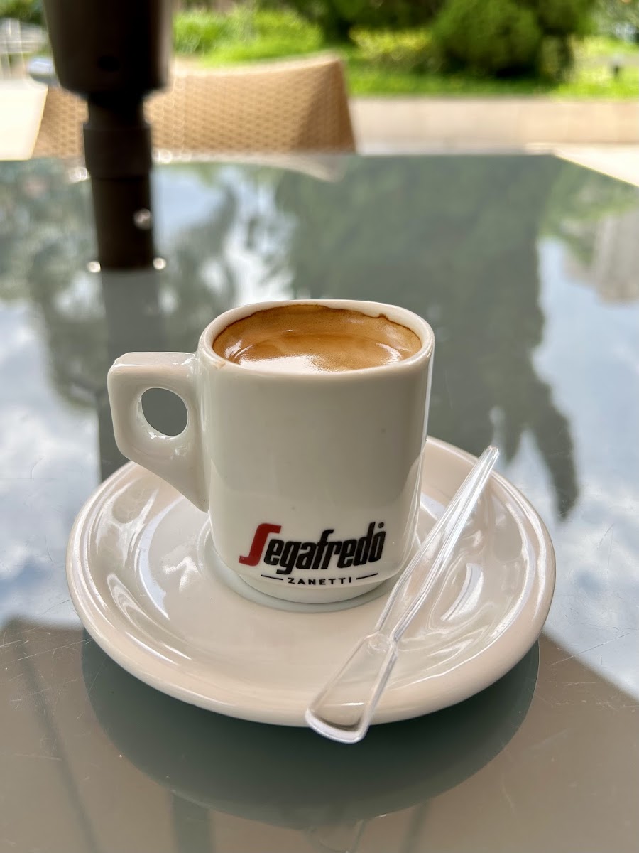 Brothers Café Photo 4