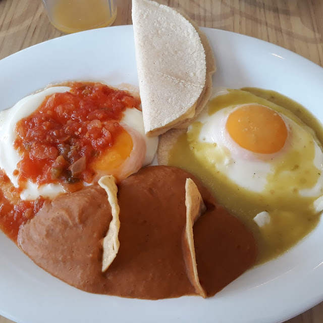 Huevos Divorciados