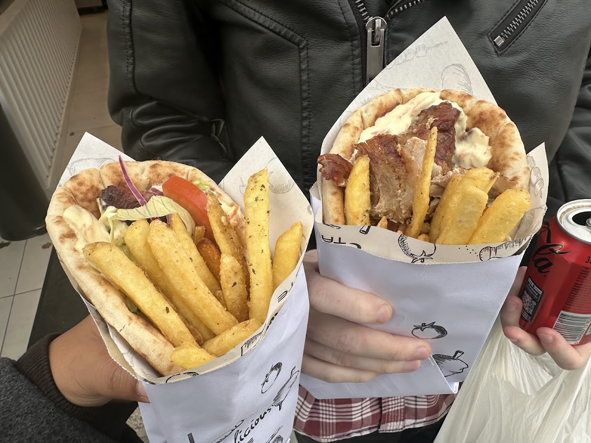 Greek Gyros Eatery Photo 3