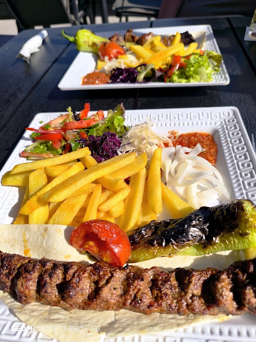 Zur Alten Tanke - Grill & Bar Photo 4