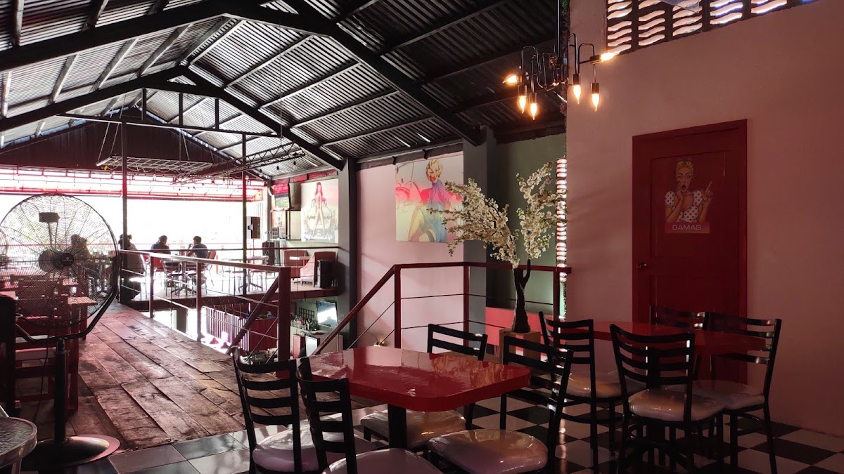 Gloria's Cafetería