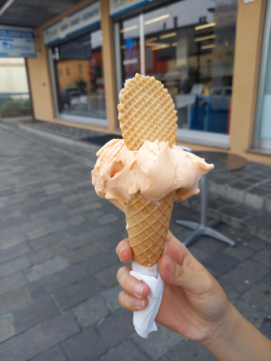 Gelateria Iceberg Di Bonomelli