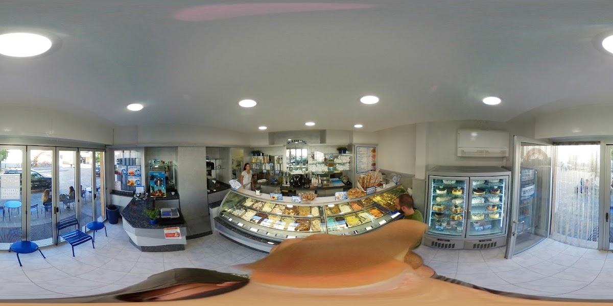 Gelateria Iceberg Di Bonomelli Photo 4
