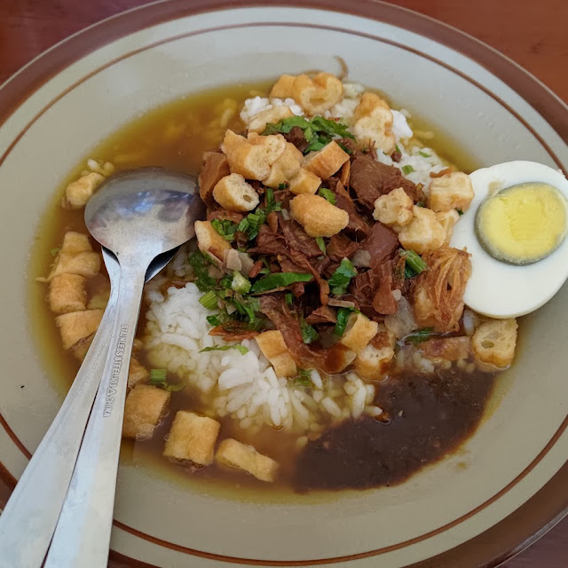 Nasi Bakmoy