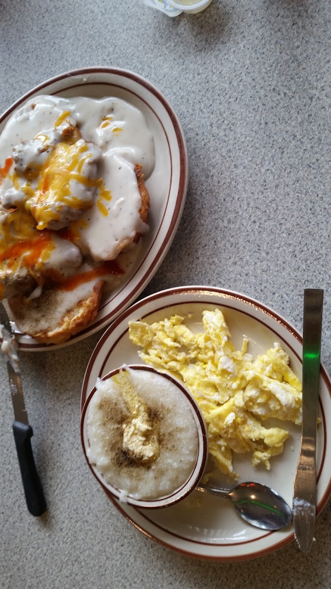 Milestone Diner Photo 10