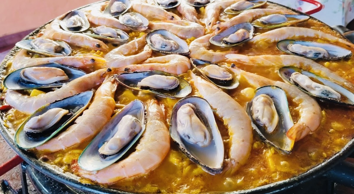 Sabores Comidas para llevar y asador de pollos Photo 3