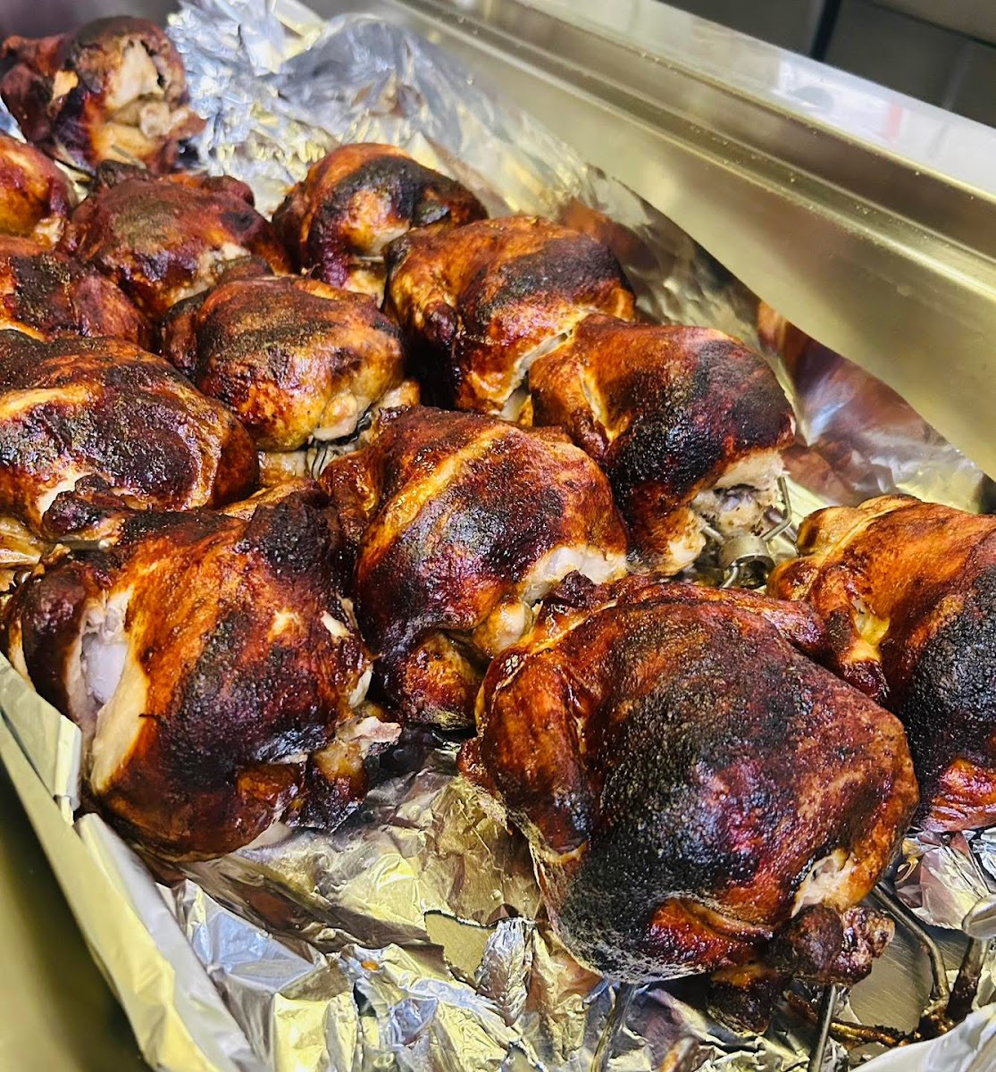Sabores Comidas para llevar y asador de pollos Photo 4