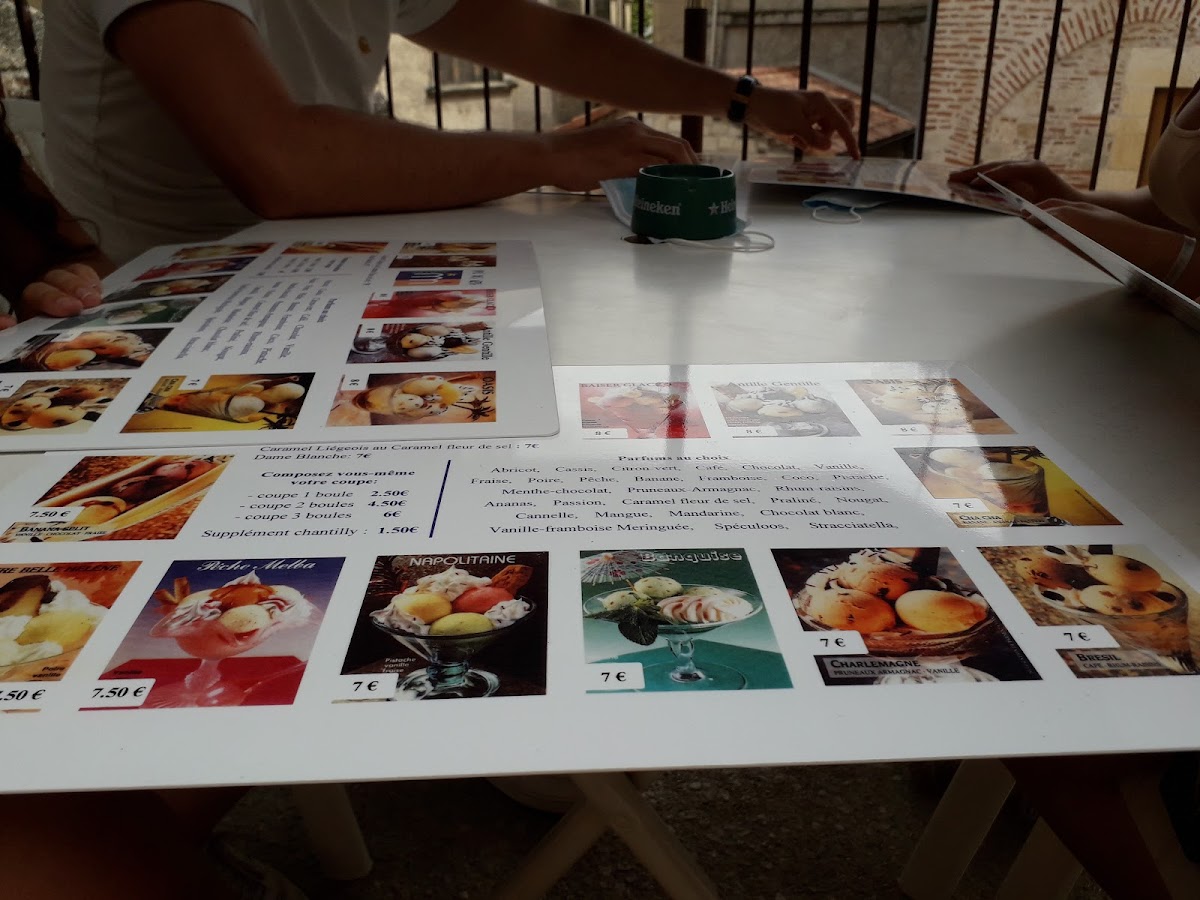Café des Arts Photo Menu 1