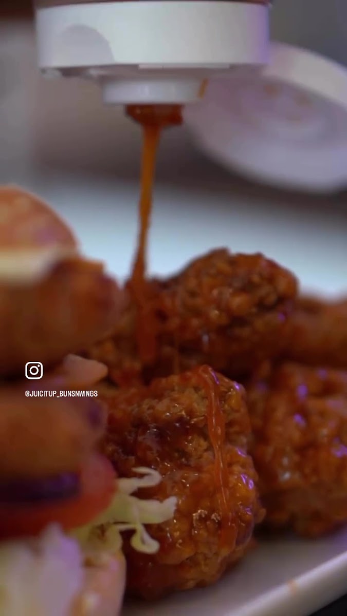 JUICIT UP - Buns n’ wings Photo 2