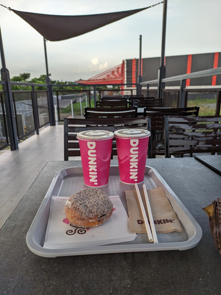 Dunkin' - Primark Cainta Photo 6