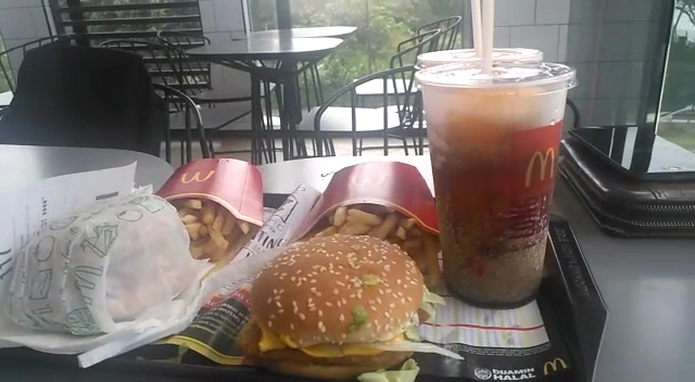 McDonald's Kuantan Riverfront DT Photo 2