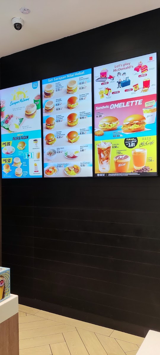 McDonald's Kuantan Riverfront DT Photo Menu 9