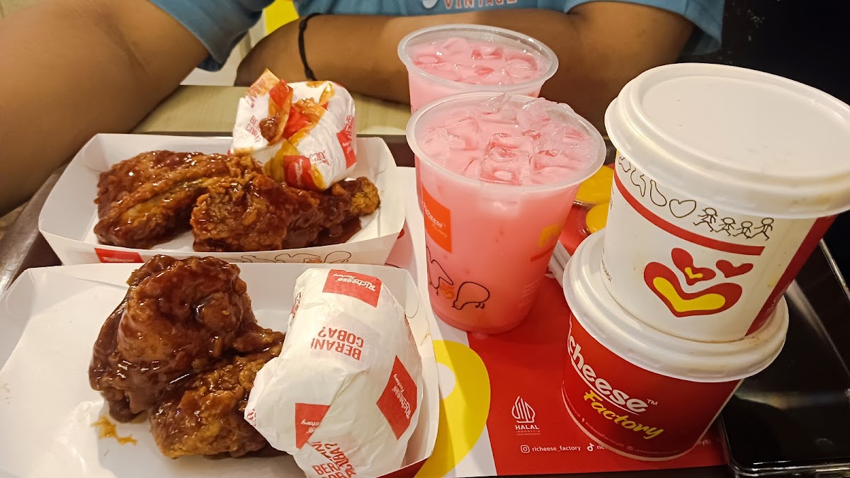 Richeese Factory Cipondoh Photo 4